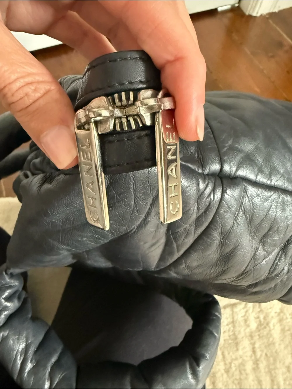 CHANEL Black leather cocoon Tote